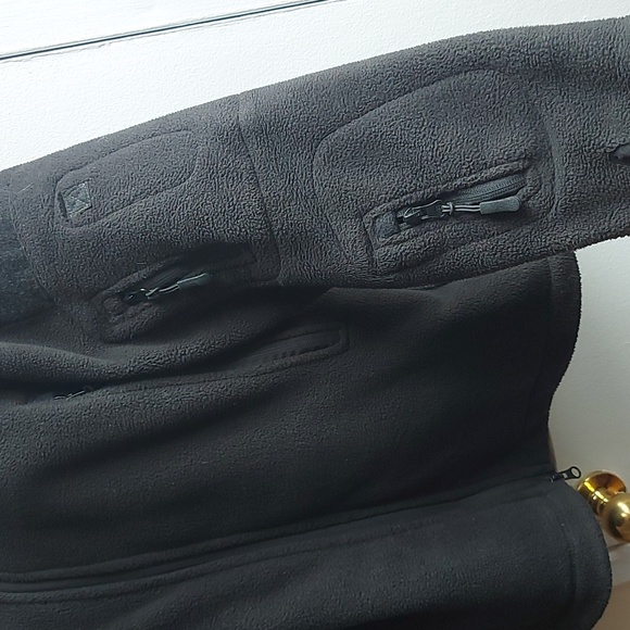 Fleece Utility Style Zip Up Hoodie - Picture 3 of 9